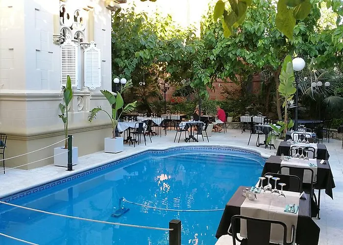 El Xalet Hotell 2*